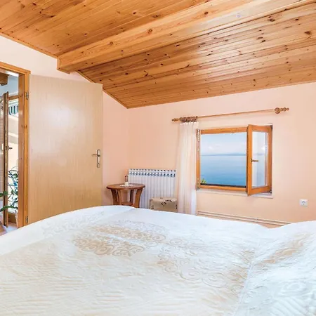 Apartment Gorgeous In With House Sea View *