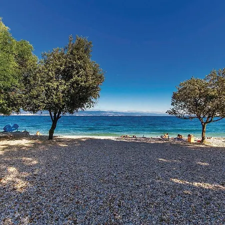 Apartment Gorgeous In With House Sea View Medveja
